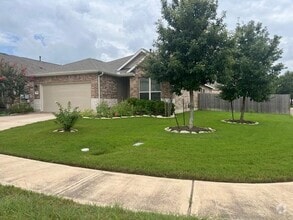 Building Photo - 300 Shale Cir