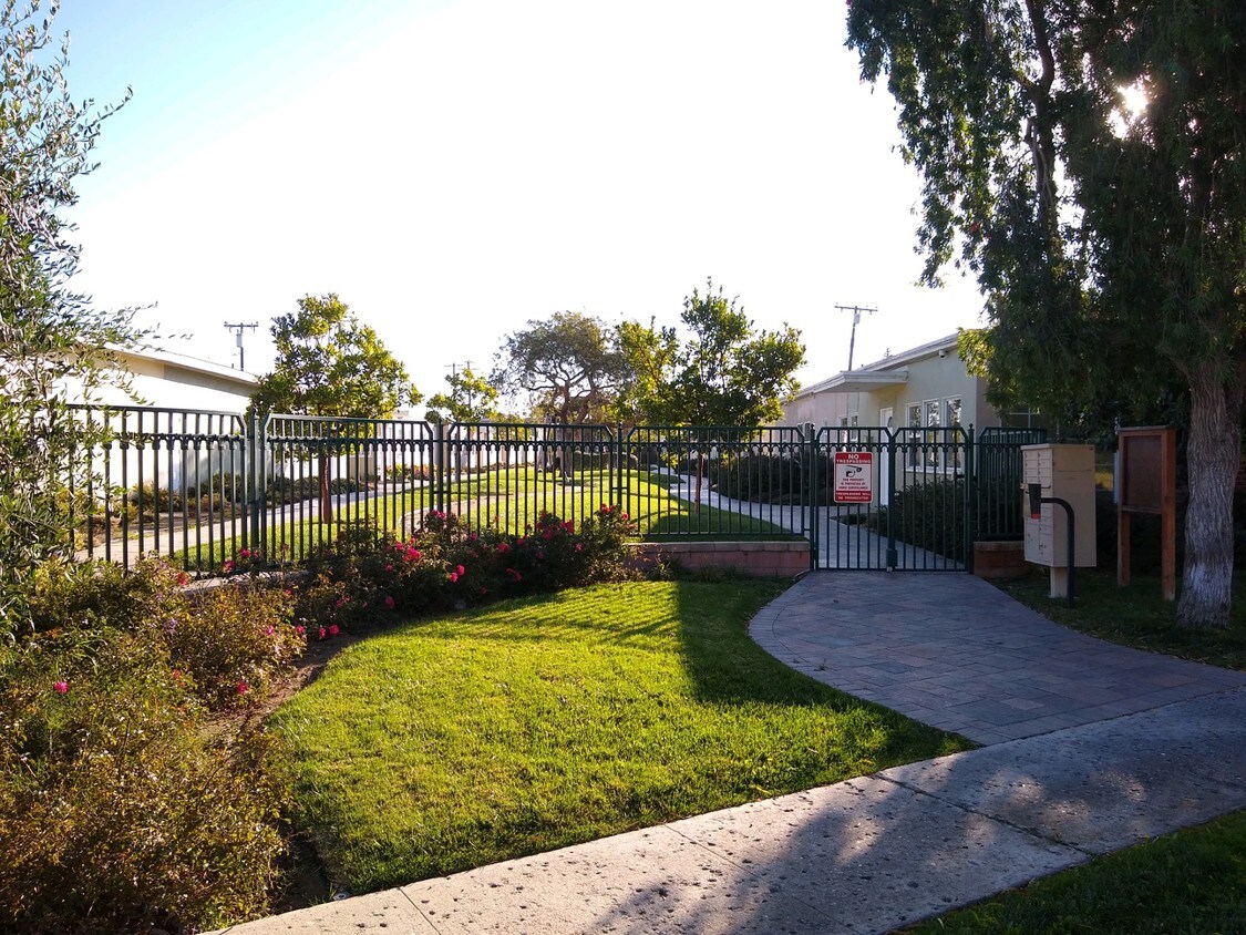 Foto principal - 130 N Surfside Dr