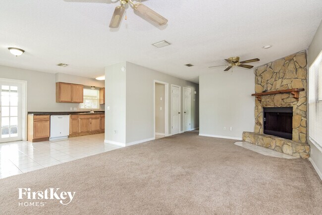 Building Photo - 9412 Pineridge Ave