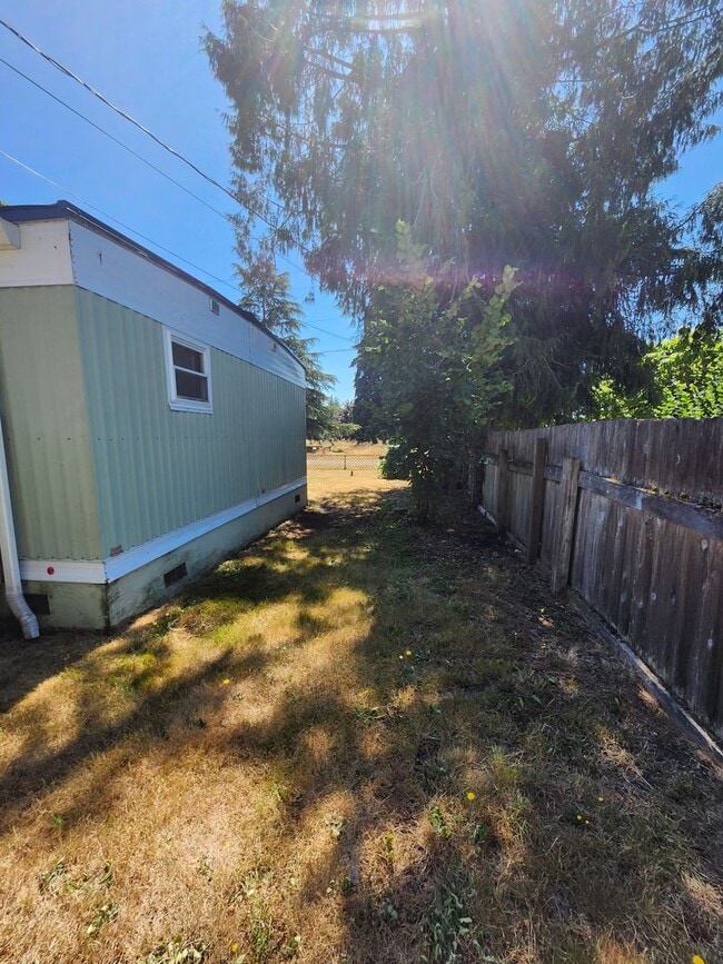 Building Photo - STATUS:  UNAVAILABLE; RENTED-R92R | $1265....