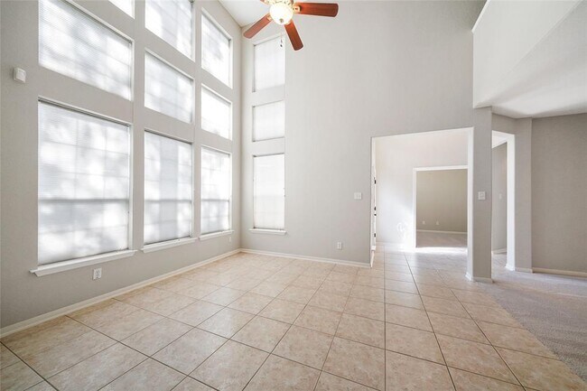Foto del edificio - 151 E Greenhill Terrace Pl