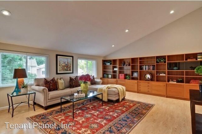 Building Photo - 3 br, 2.5 bath House - 10158 Ridgeway Dr