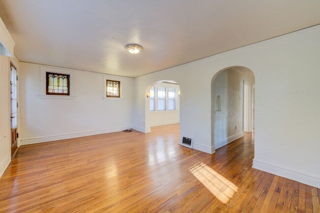 Foto del edificio - 6922 Plateau Ave
