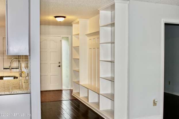 Foto del edificio - 11164 Stoney Point Ln W
