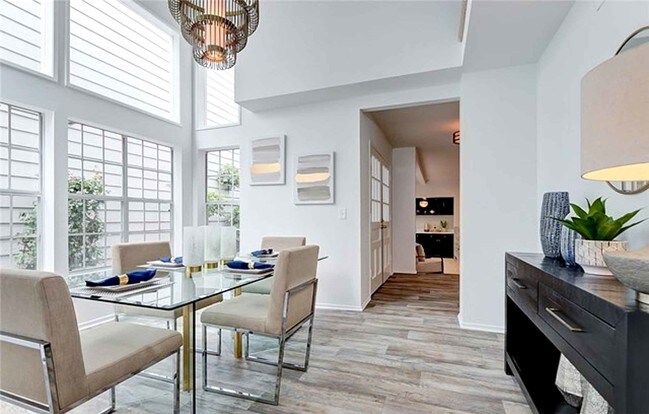 Dining Room - 13082 Mindanao Way