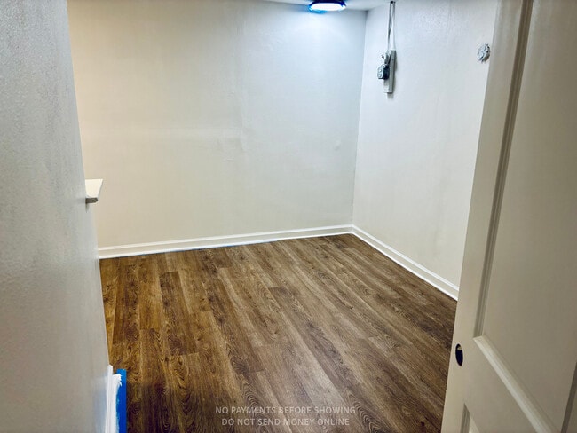 Building Photo - 13623 8th Ave SW