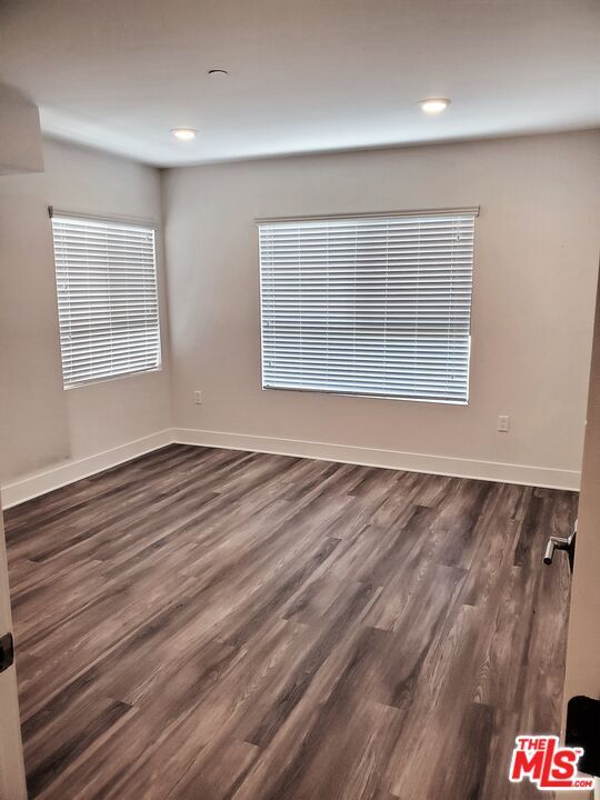 Building Photo - 5030 Rosewood Ave