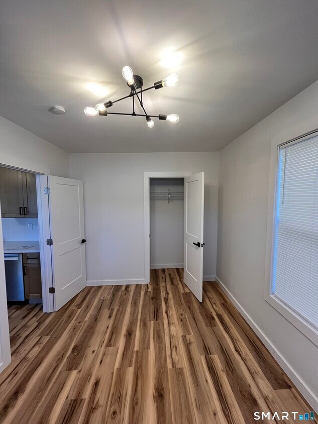 Foto del edificio - 411 N Main St