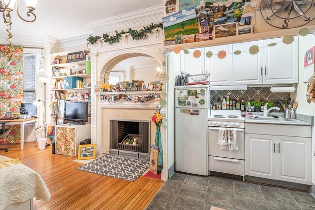 Foto del edificio - 35 Bay State Rd