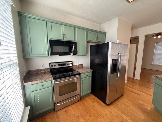 Photo - Well-maintained and spacious 3-bedroom Home "ASK ABOUT OUR ZERO DEPOSIT"