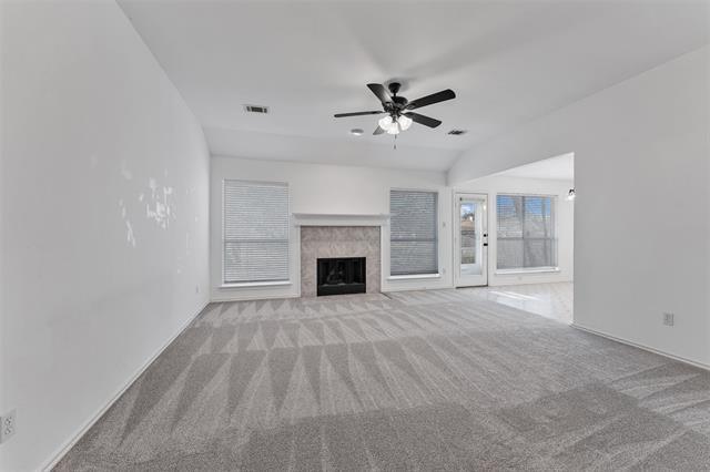 Foto del edificio - 134 Lynnie Penny St