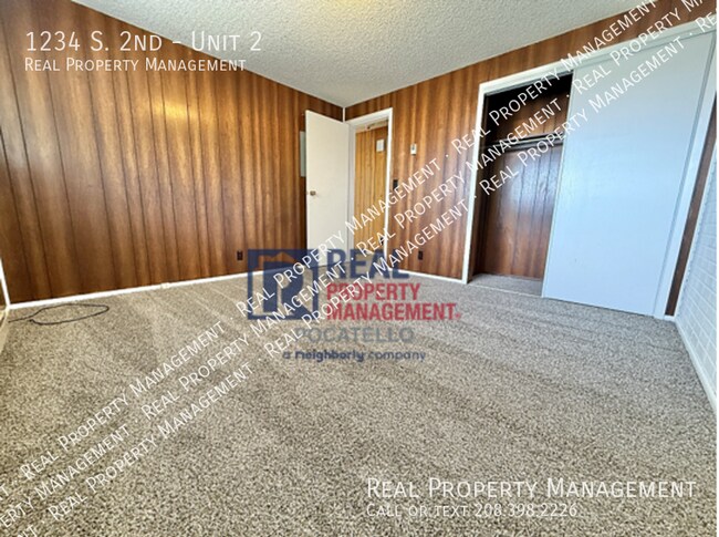 Building Photo - 2 Bed 1 Bath apartment - Near ISU