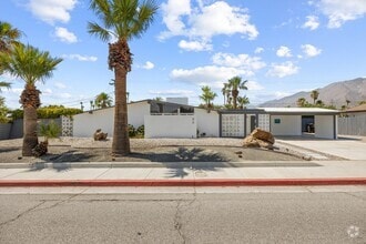 Building Photo - 915 E Racquet Club Rd