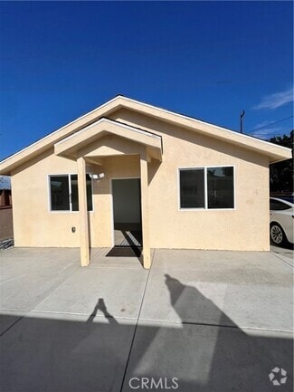 Building Photo - 4748 Garrick Ave