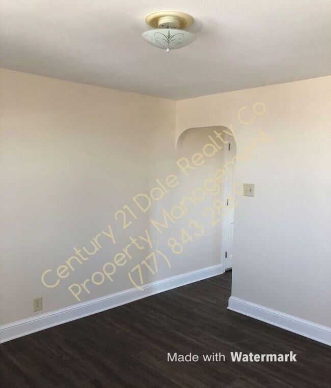Foto del edificio - 1BR, West York, Heat and Hot Water included