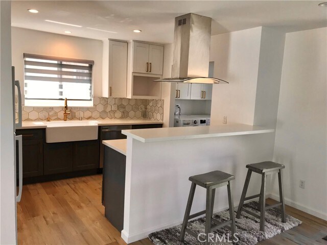 Foto del edificio - 6091 Larchwood Dr