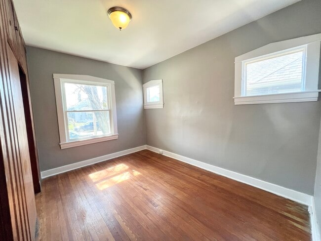 Foto del edificio - 2121 W Lee St