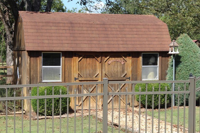 Building Photo - 260 Crotwell Rd