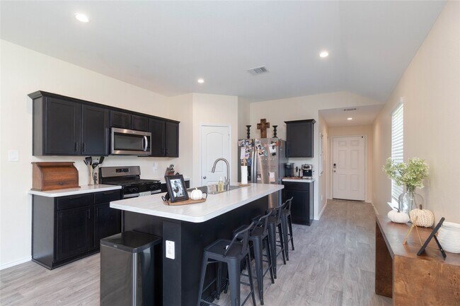 Foto del edificio - 14105 Upper Gardenia Ln