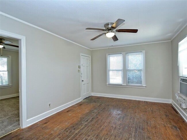 Building Photo - 4305 Red River St