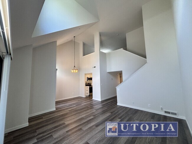 Foto del edificio - Newly Remodeled 2 Bed 1 Bath Unit Right Near Cabrillo College