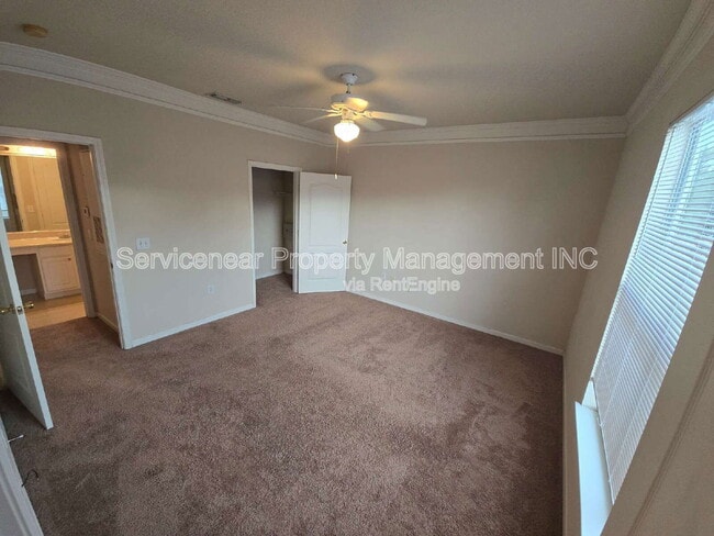 Building Photo - 10479 Villa View Cir