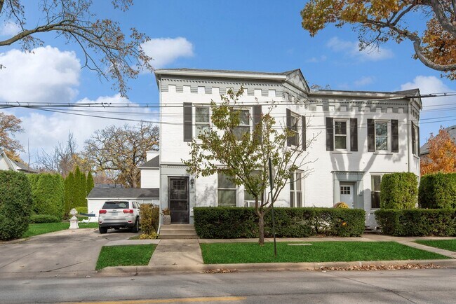 Building Photo - 1099 Tower Rd