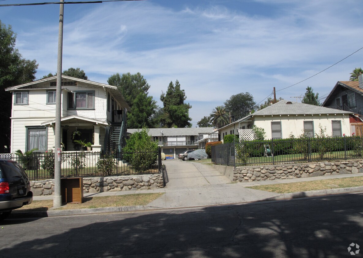 Primary Photo - 1145 N Summit Ave