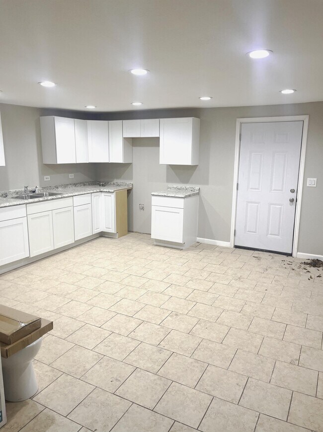 Foto del edificio - 125 Glenwood Ct