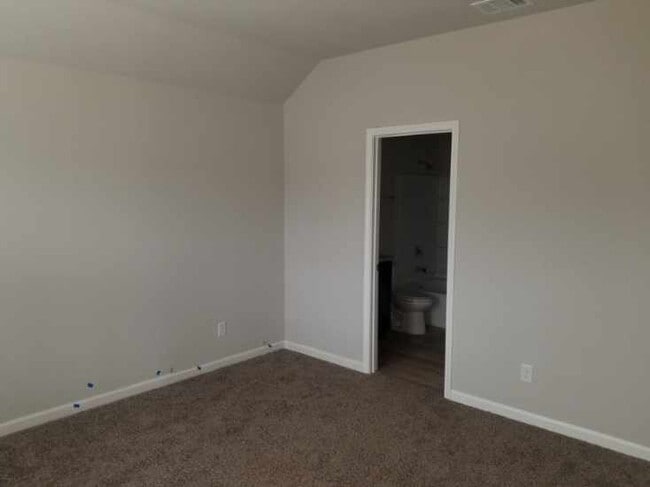 Building Photo - 18140 Fox Hollow Loop