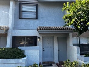Building Photo - 9829 Riverside Dr