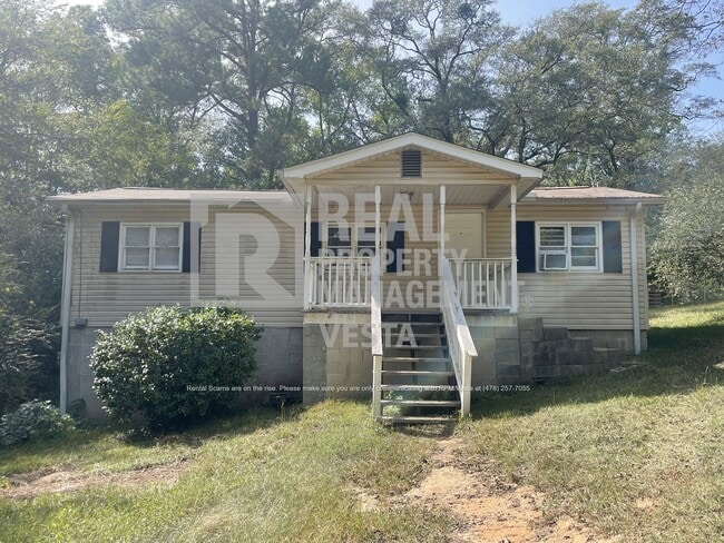 Foto del edificio - Cozy Two Bedroom Home Near Vineville Ave