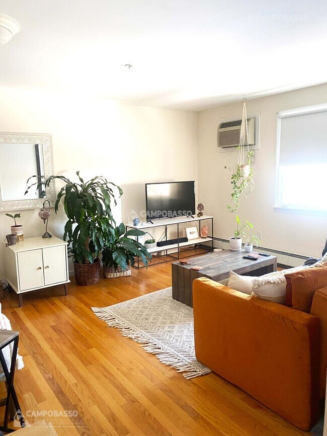 Foto del edificio - 174 Summer St