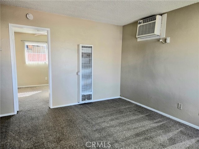 Building Photo - 981 W Kimball Ave