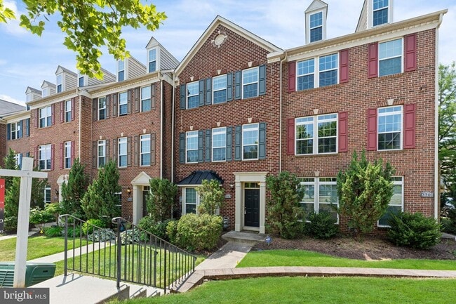 Building Photo - 3703 Commodore Joshua Barney Dr NE