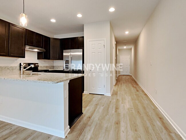 Foto del edificio - One and Half Month of FREE RENT!