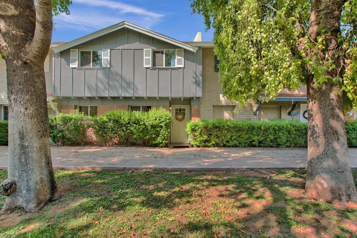 Primary Photo - 6165 N Granite Reef Rd