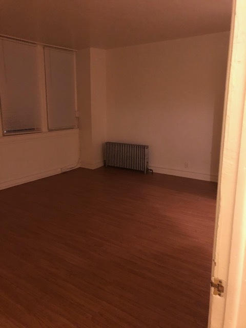 Master BR - 1307 Hamilton St