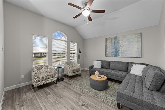 Foto del edificio - 4719 Highlands Dr