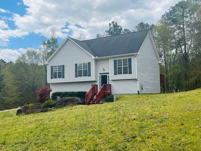 Building Photo - Northgate district! 4 bed/2.5 full bath, n...