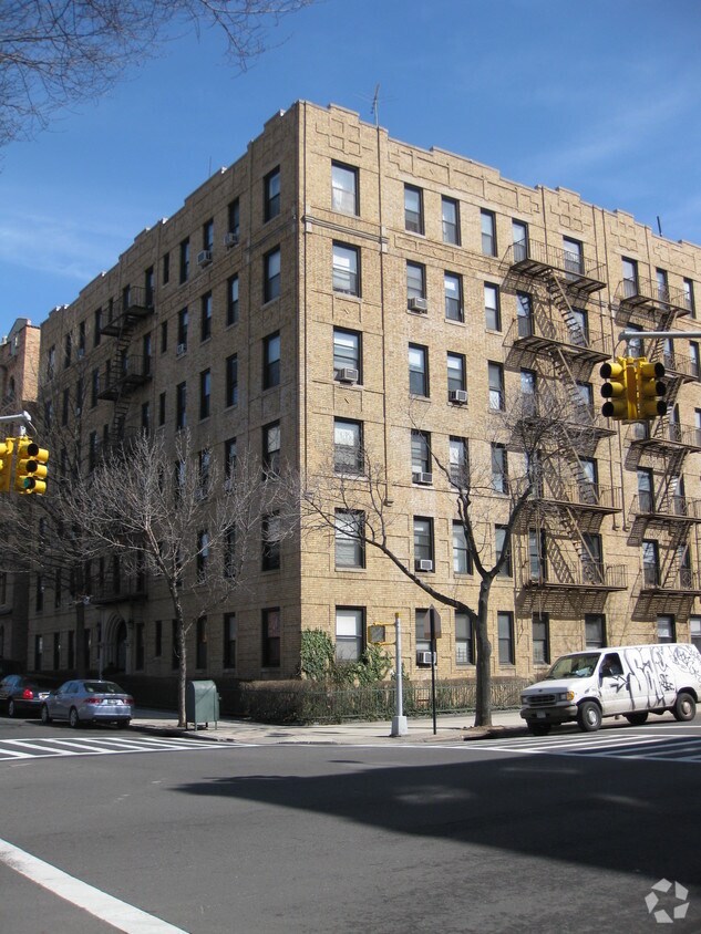Building Photo - 29-07 31st Ave