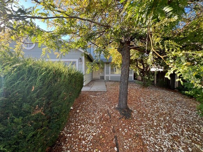 Building Photo -  Refreshed Four Bedroom House near Sliv...