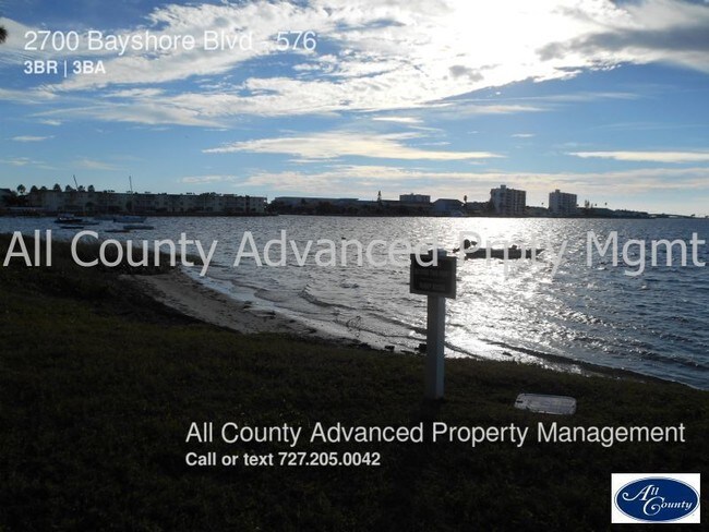 Building Photo - 2700 Bayshore Blvd