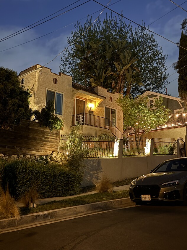 Foto principal - 1585 Curran St