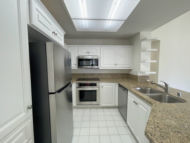 Building Photo - 2 Baycrest Ct