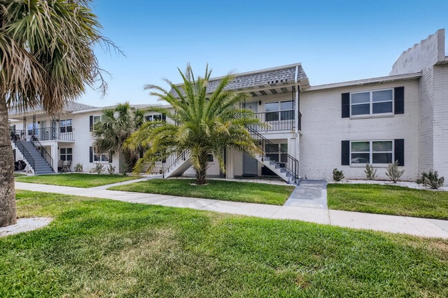 Building Photo - Seaside Apartments