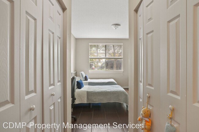Building Photo - 2 br, 2 bath House - 6861 SW 44 Street #103