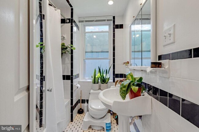 Foto del edificio - 618 N 40th St