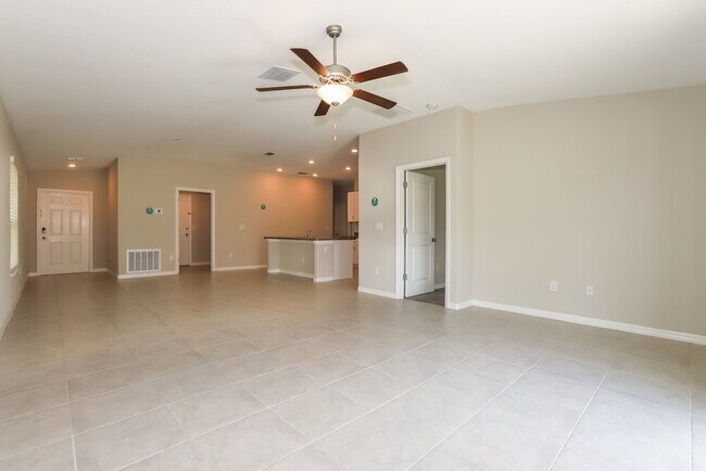 Foto del edificio - 1548 Blue Rose Dr