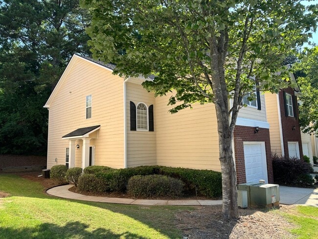 Building Photo - 7040 Biltmore Trce